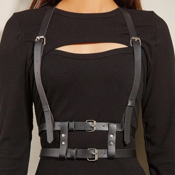 Black PU Leather O-Ring Decor Harness Belt - Picture 1 of 4